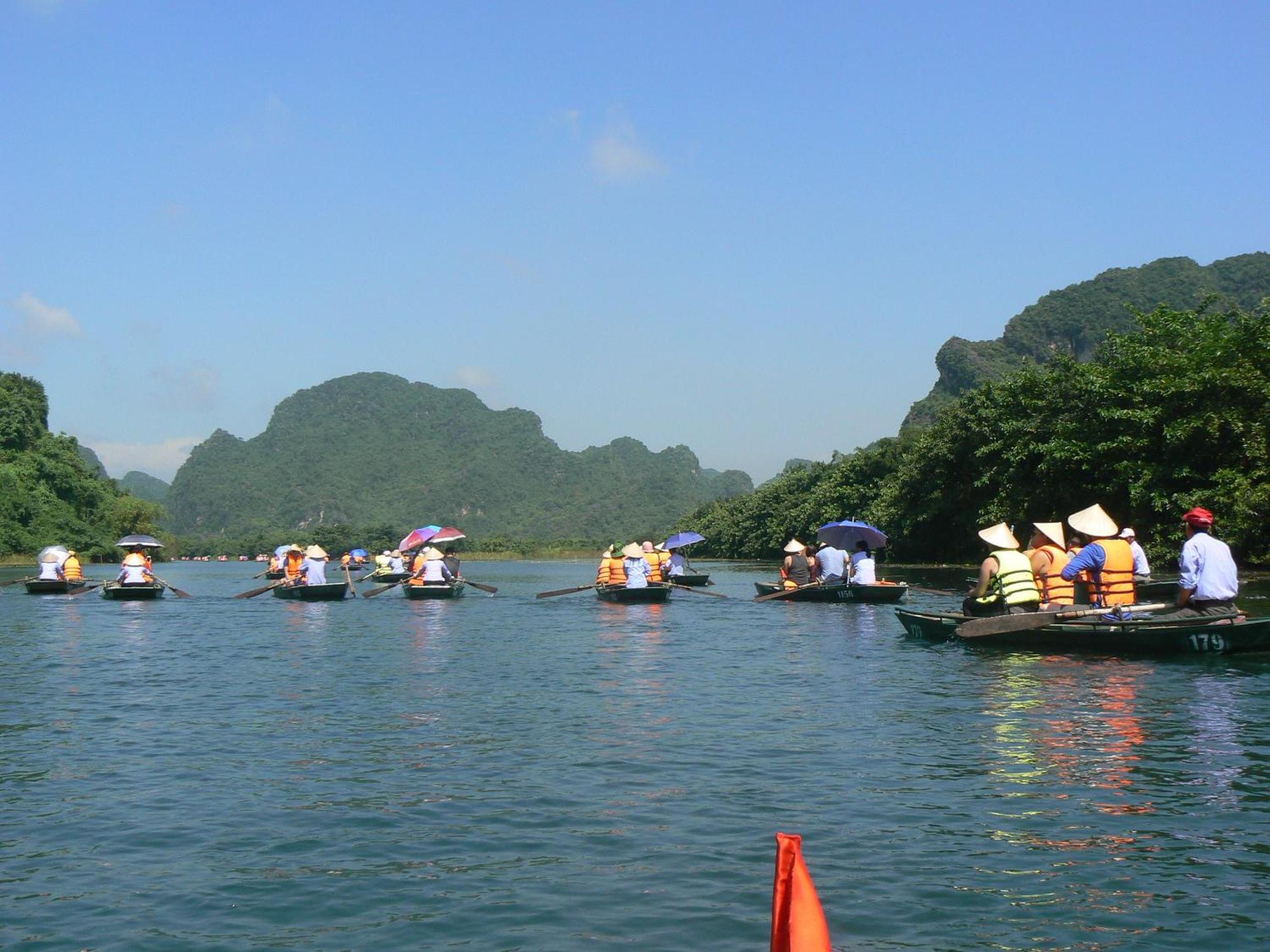 Dinh Gia Home Villa & Resort นิญบิ่ญ ภายนอก รูปภาพ